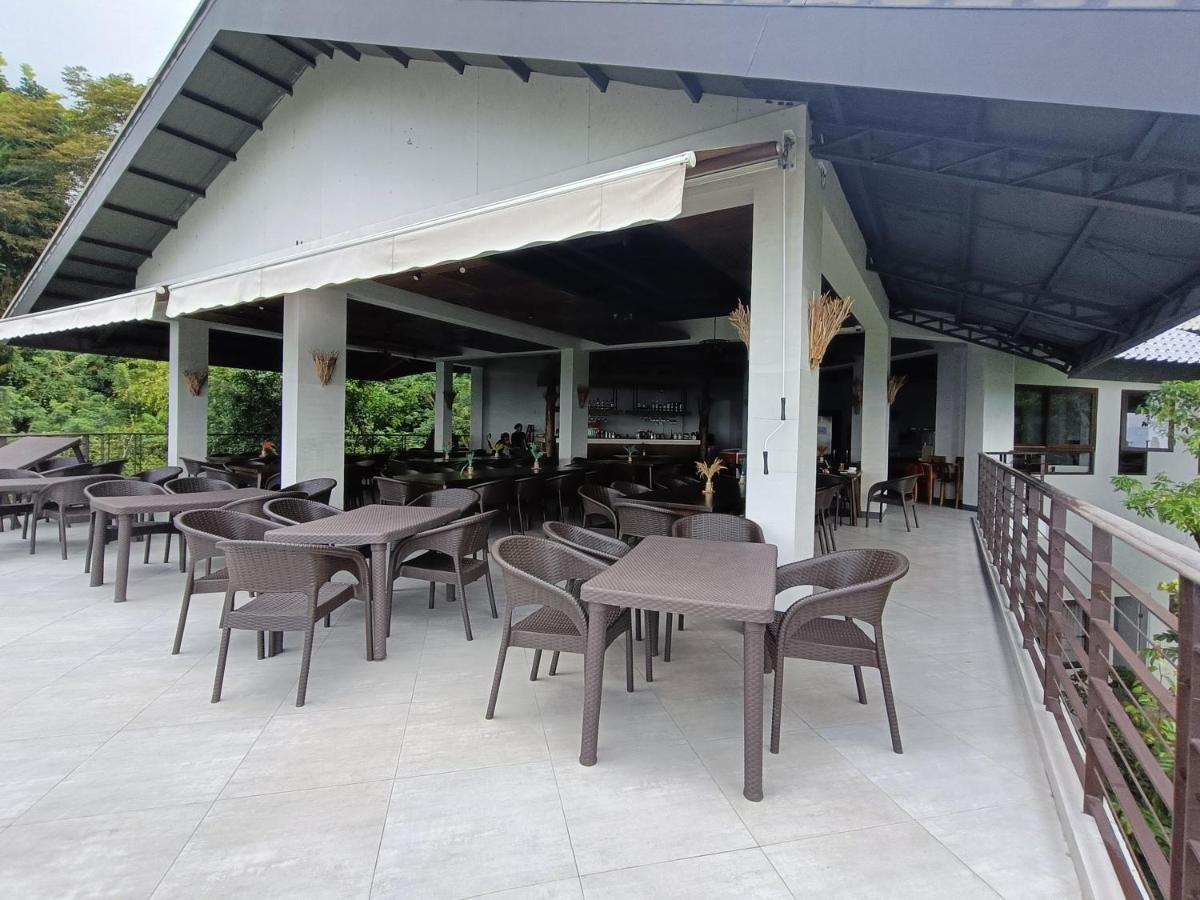Mist Mountain Resort Powered By Cocotel Cebú Exterior foto