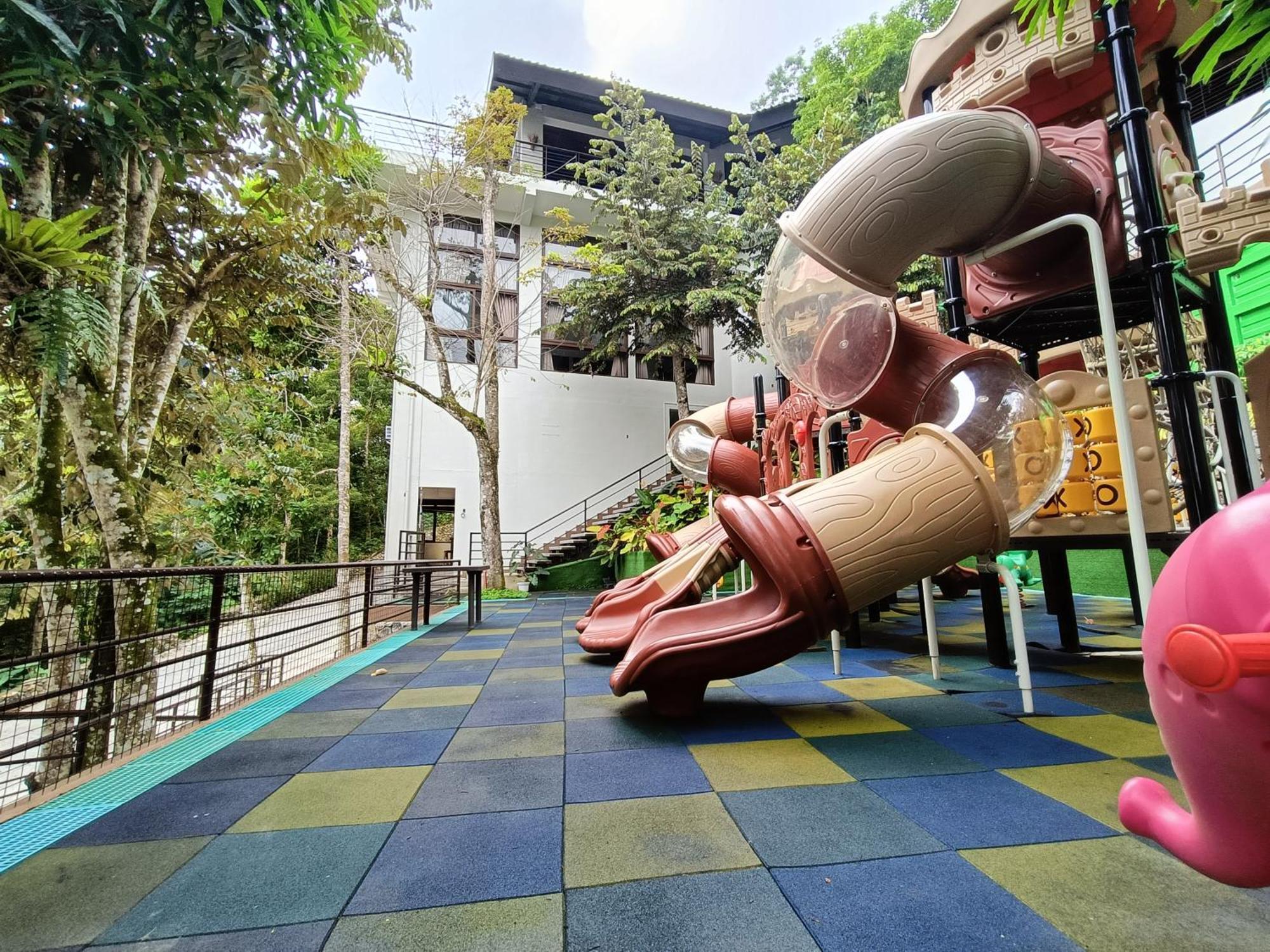 Mist Mountain Resort Powered By Cocotel Cebú Exterior foto